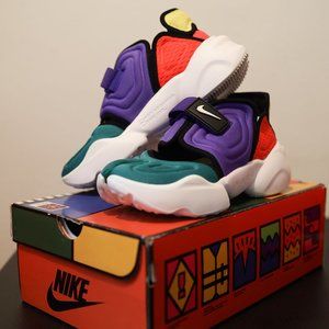 Nike Aqua Air Rift (Indigo Burst) Size 7